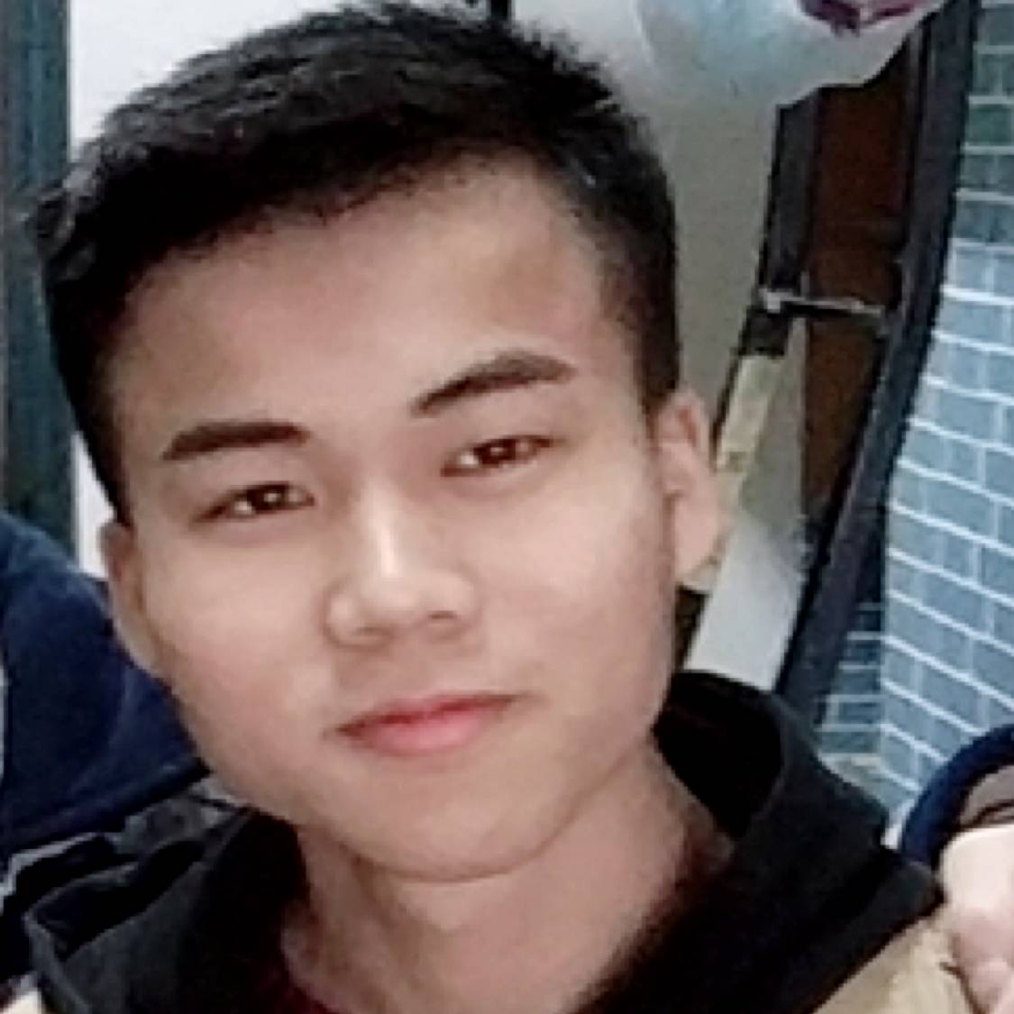 不爱穿格子衬衫的照片