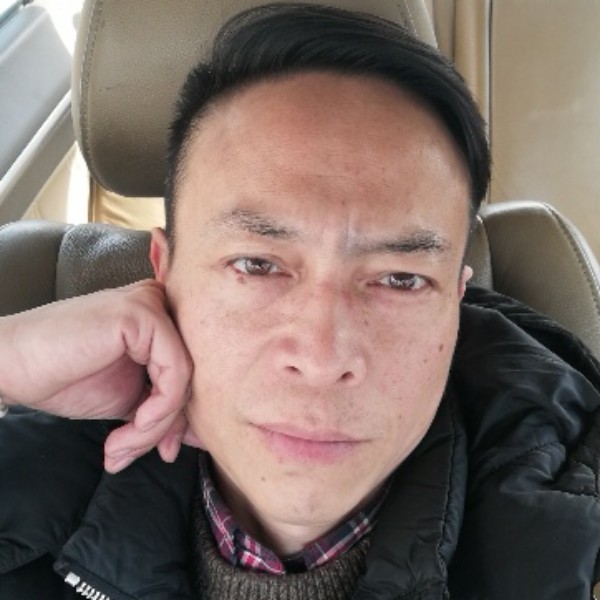 欣喜等待香氛的照片