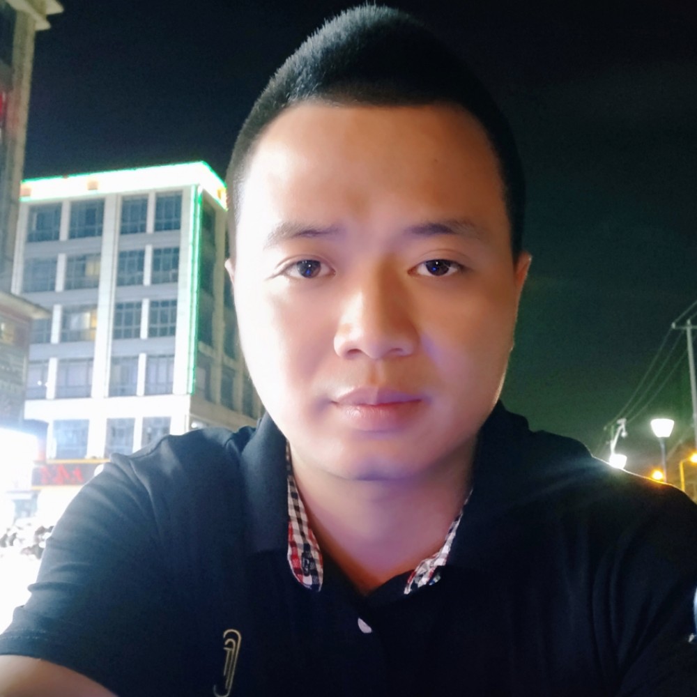 路灯冷傲的照片