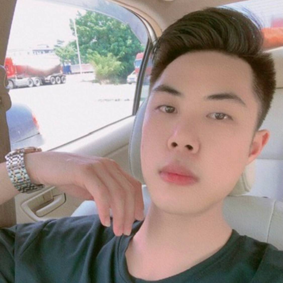 精致的男孩的照片