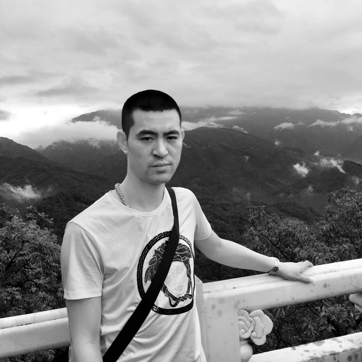 冷风大雨的照片