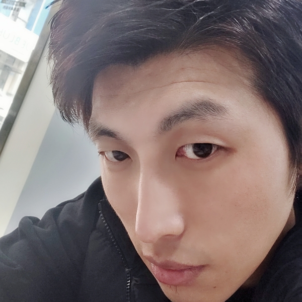挥舞的鞭炮的照片