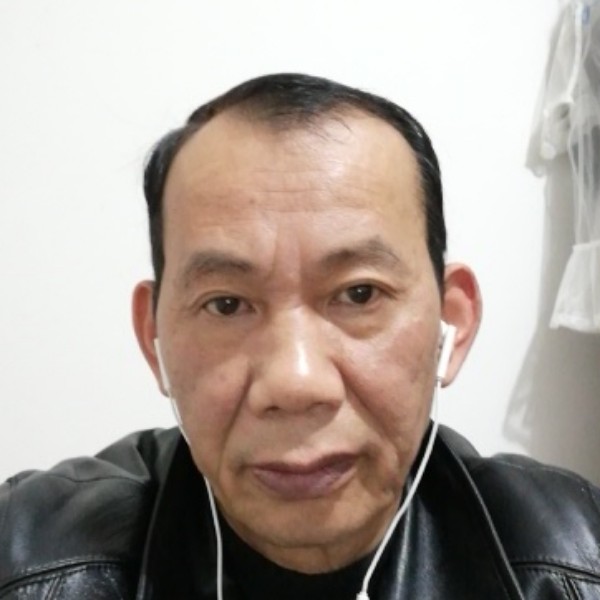 务实那西装的照片