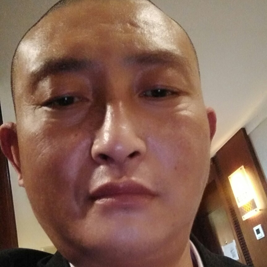 枪枪红心的照片