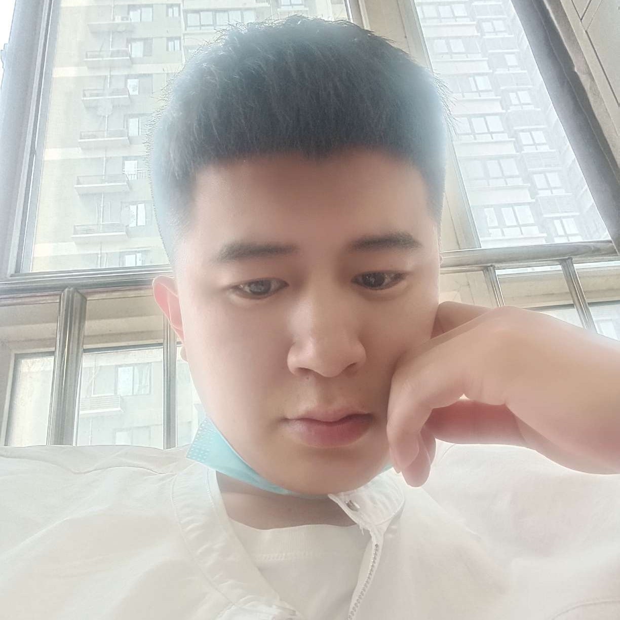 过客打喜悦的照片