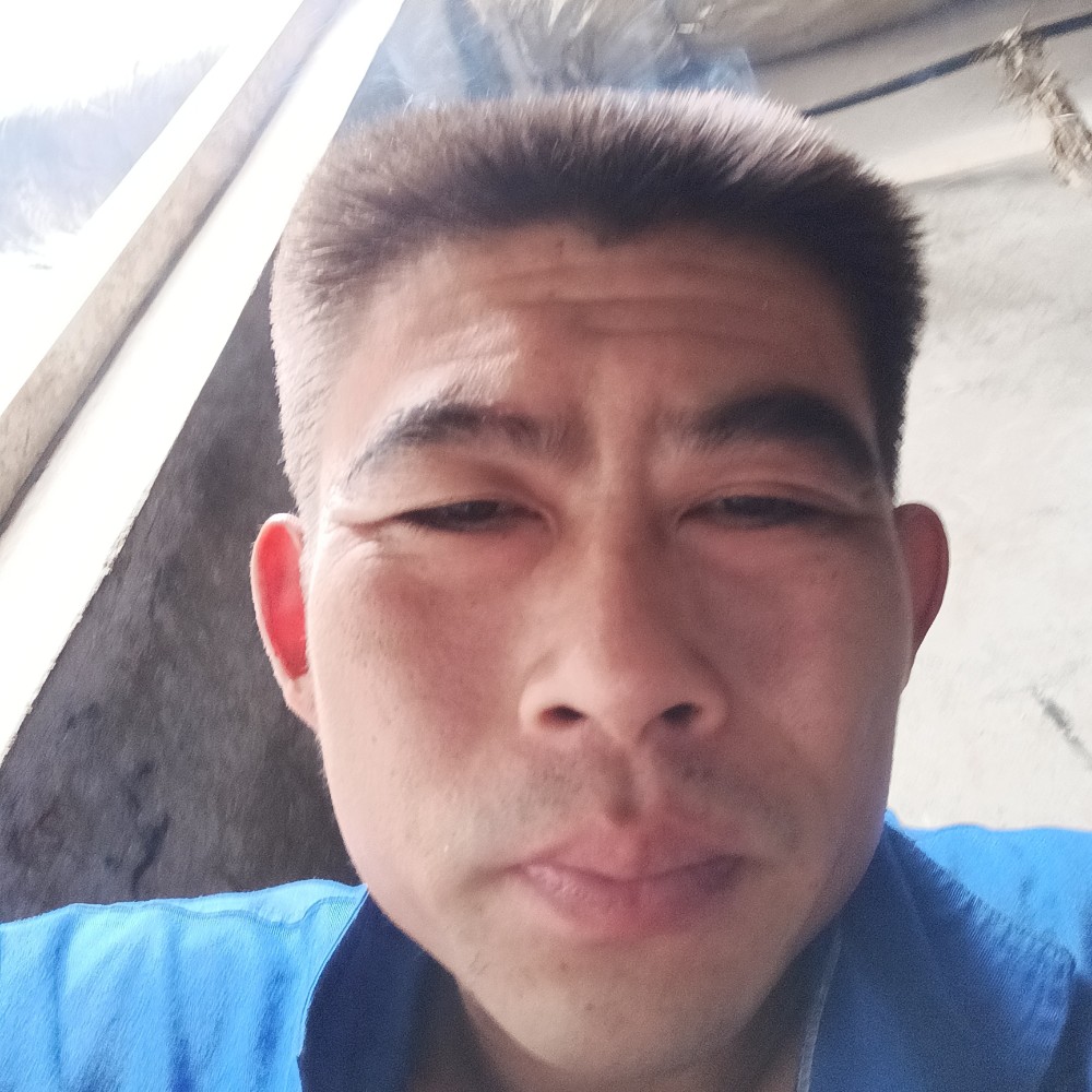 精明踢钢铁侠的照片