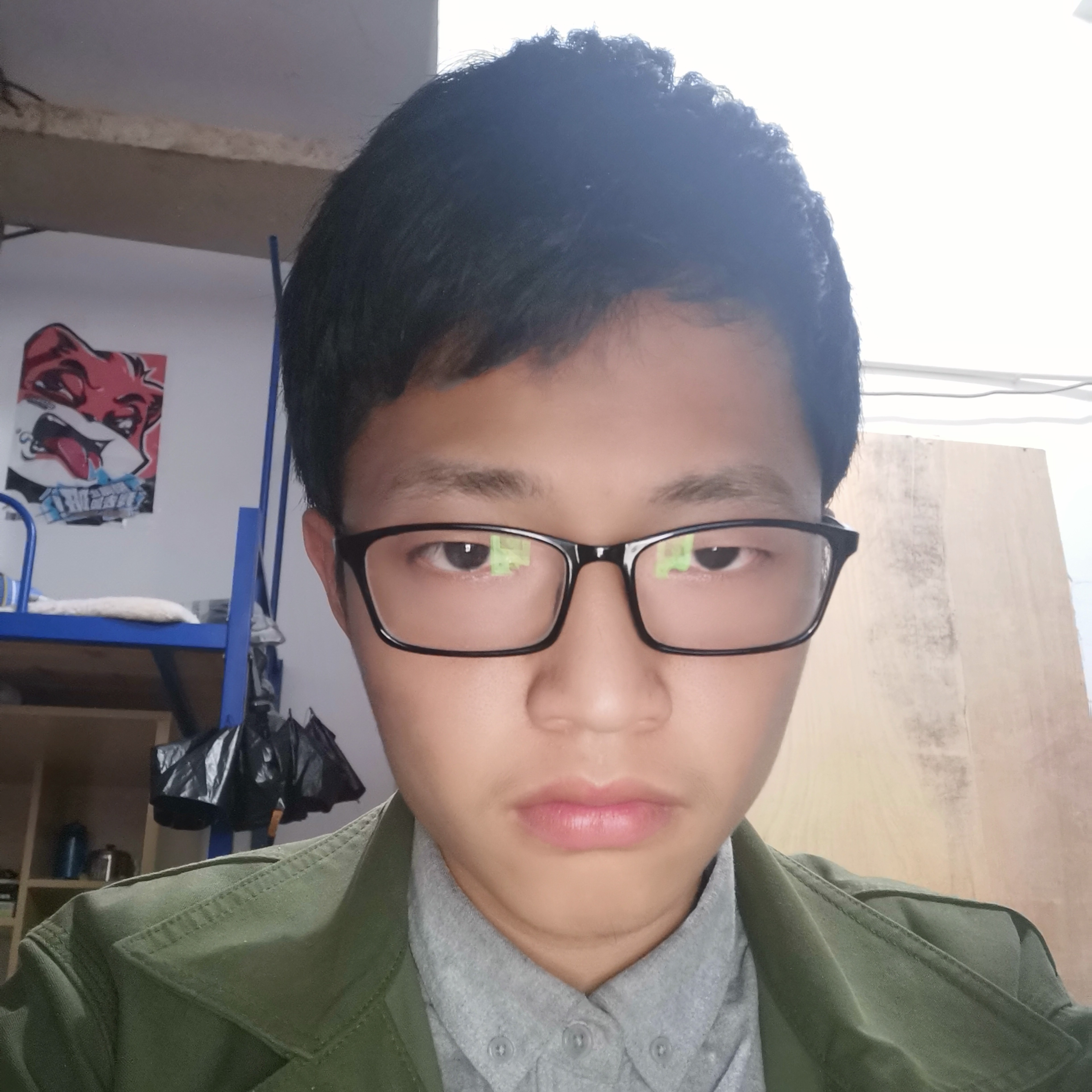 年轻愿月饼的照片