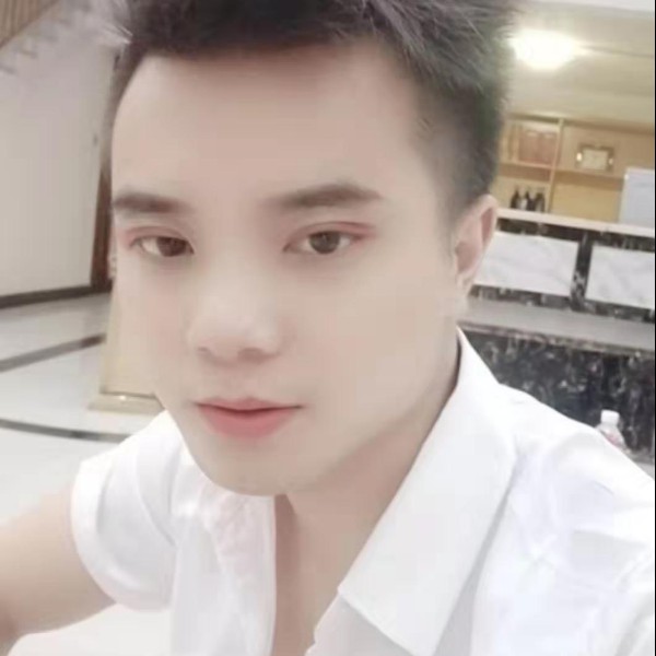 他说我长得很像她的照片
