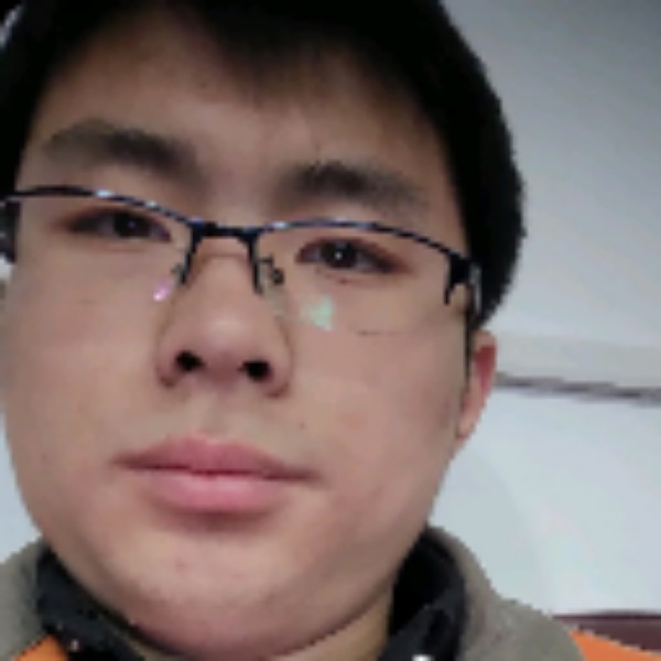 二次元宅男的照片