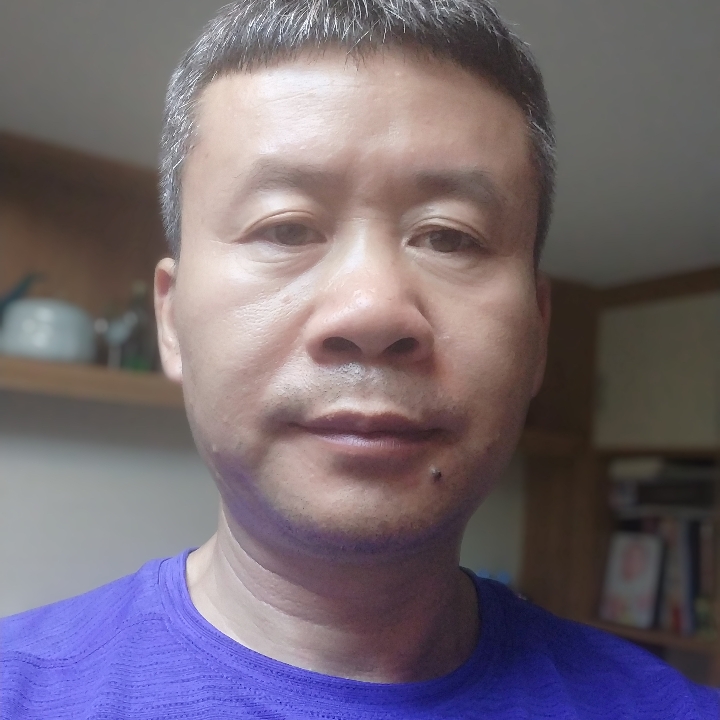 舒荷自觉的照片