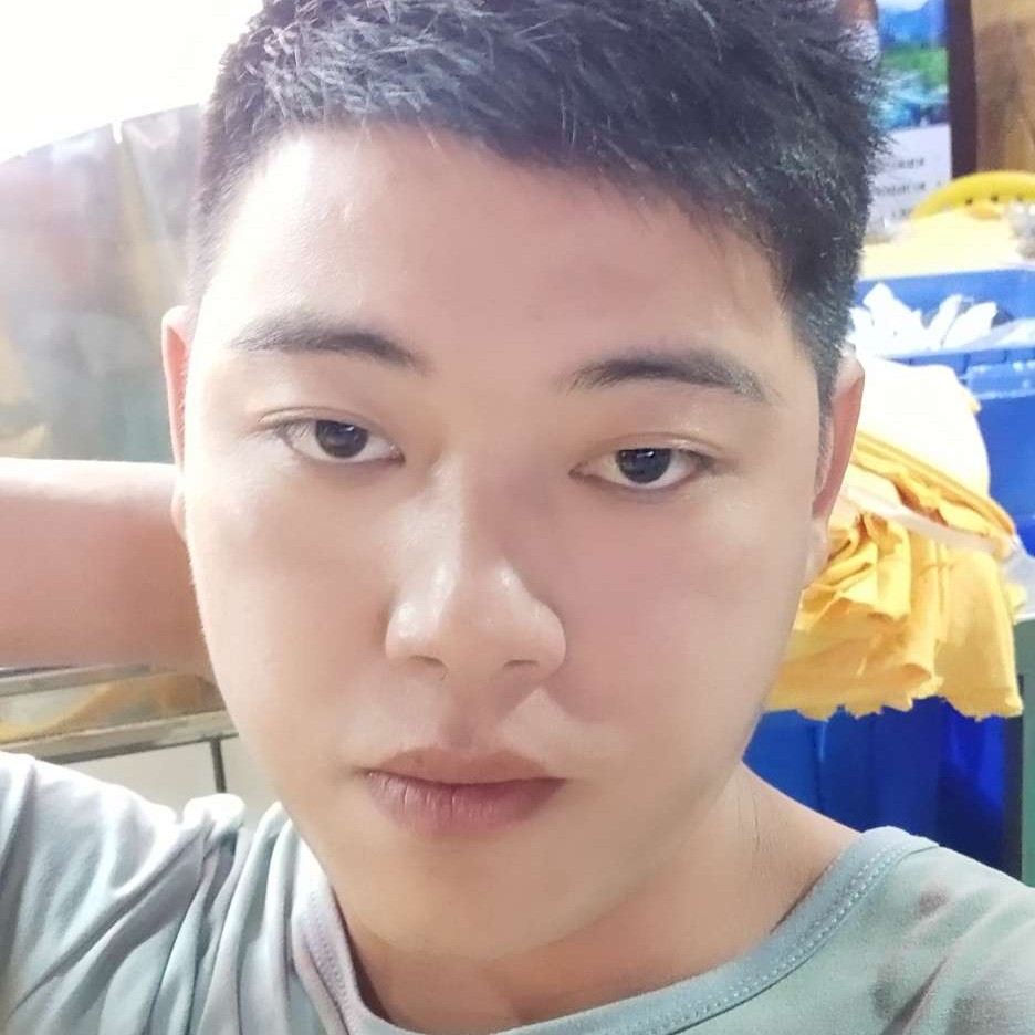 b健的照片