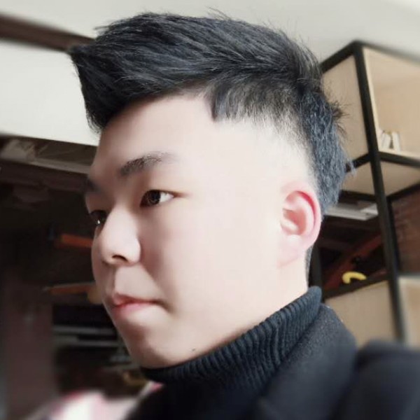 董逸的照片