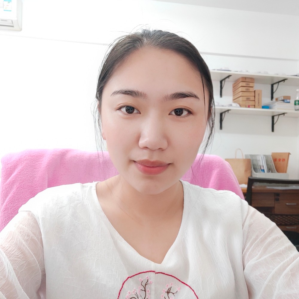 蘩藜爱光亮的照片