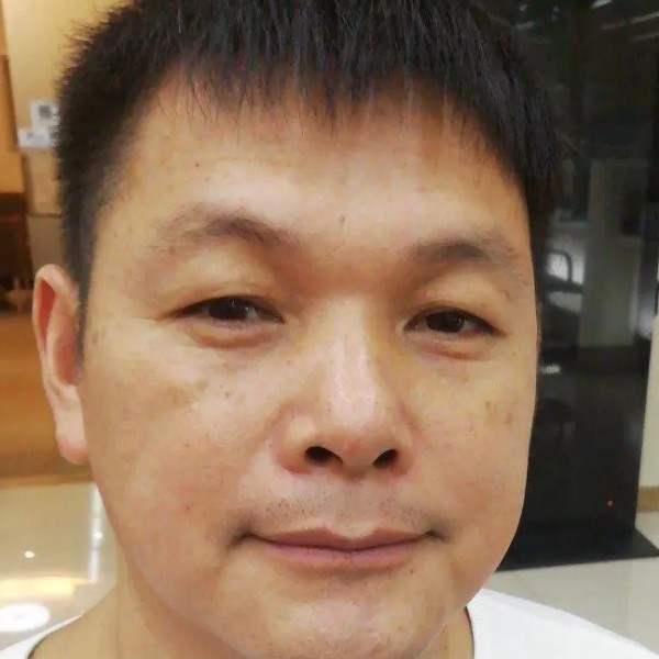 孤心方年轻的照片