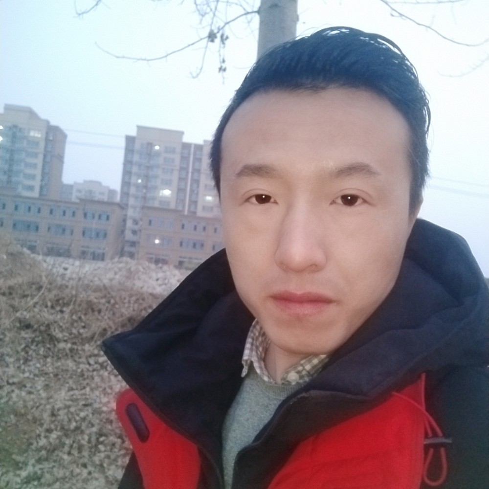 翩翩一骑的照片