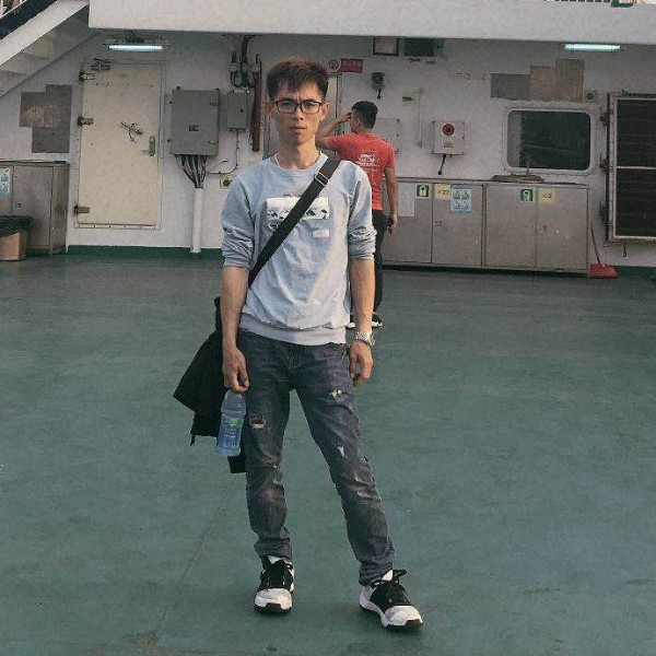 浮光隐忍的照片