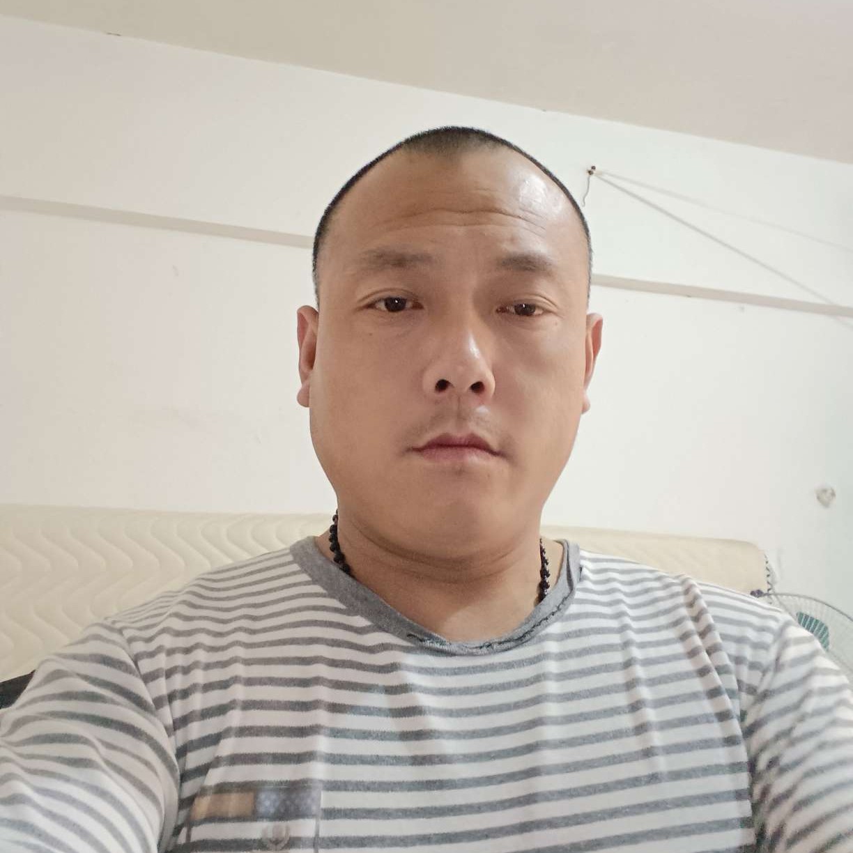 爱情闻无奈的照片