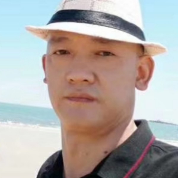 淺戏红尘的照片