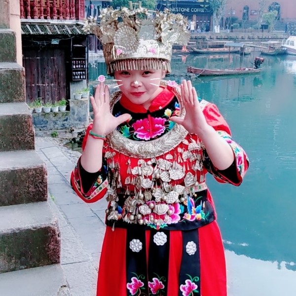 梁云华的照片