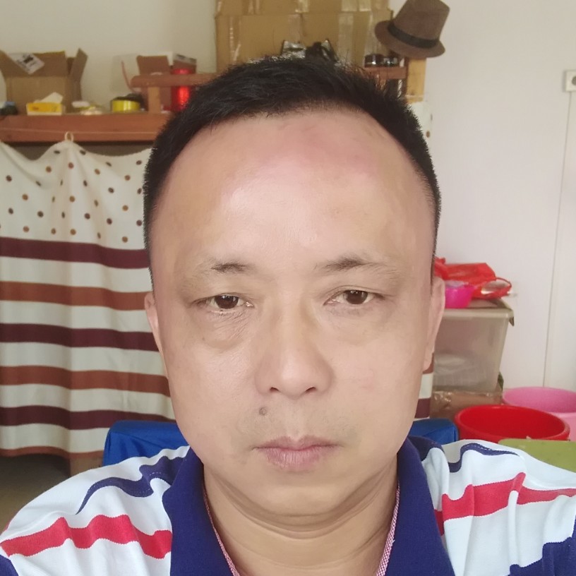 蓝天靓丽的照片