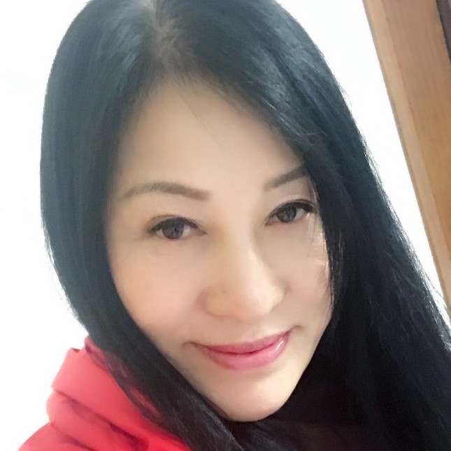 路人相许开心的照片