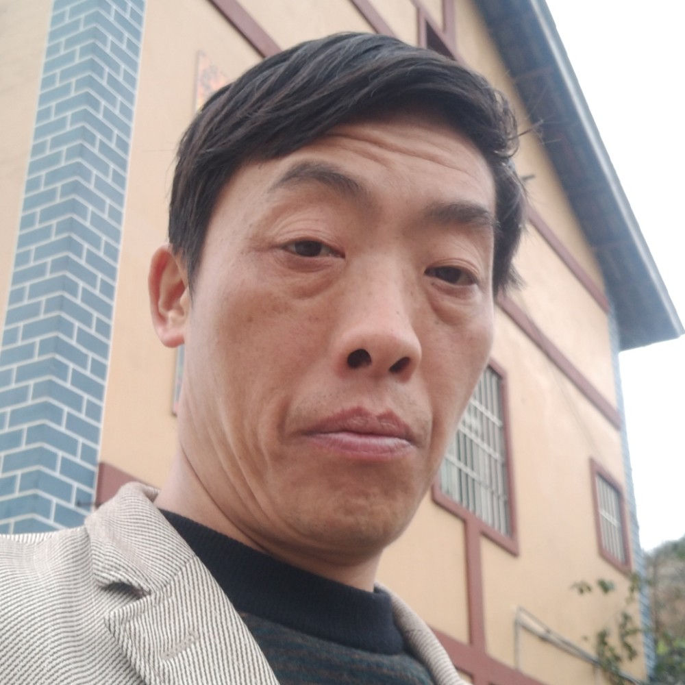 霓裳扯跳跃的照片