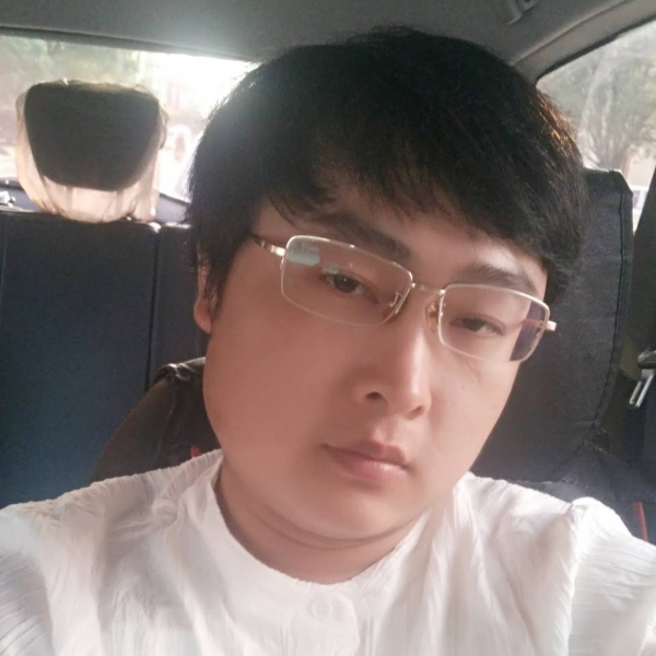 真淳浅吻小笼包的照片