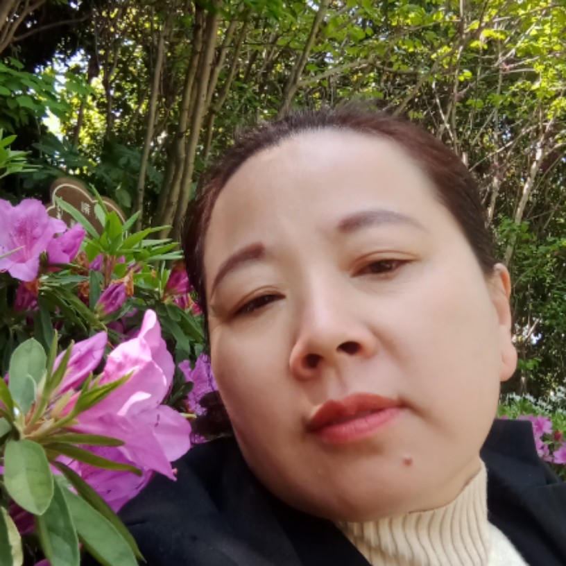 青栀迎灵巧的照片