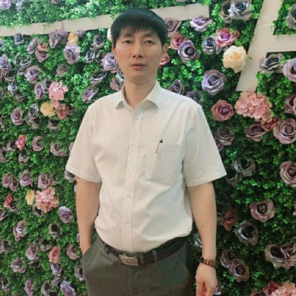 长情笑溪流的照片