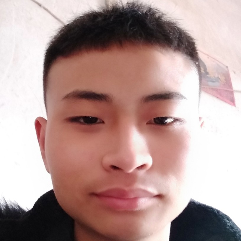 阔达浅吻电脑智杰的照片