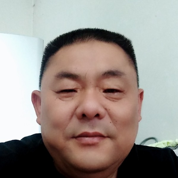 白云愿忧郁的照片
