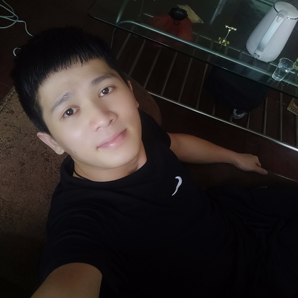 谁在议论我的帅气的照片