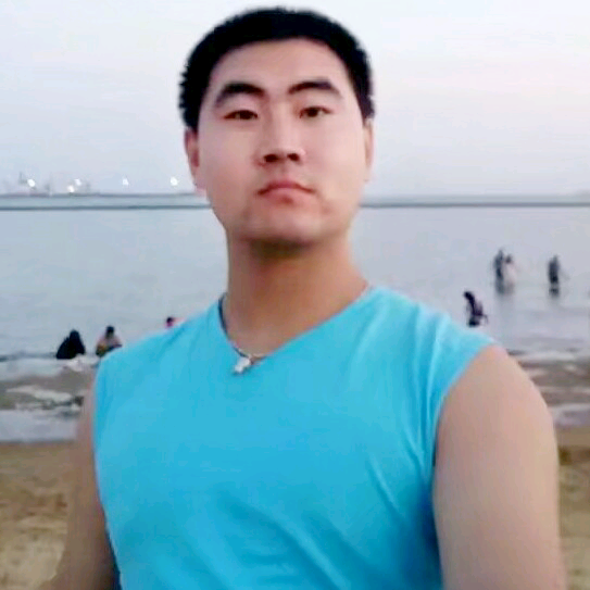 沉默石头的照片