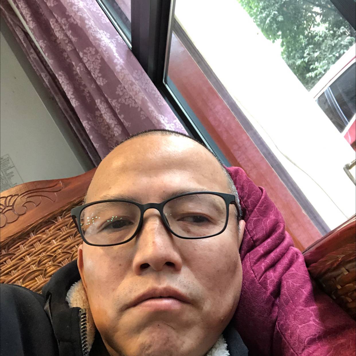 瘦瘦浅吻流年的照片