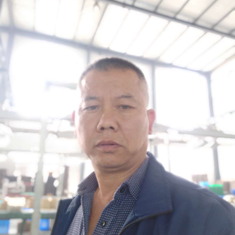 寒风端庄外乡人的照片