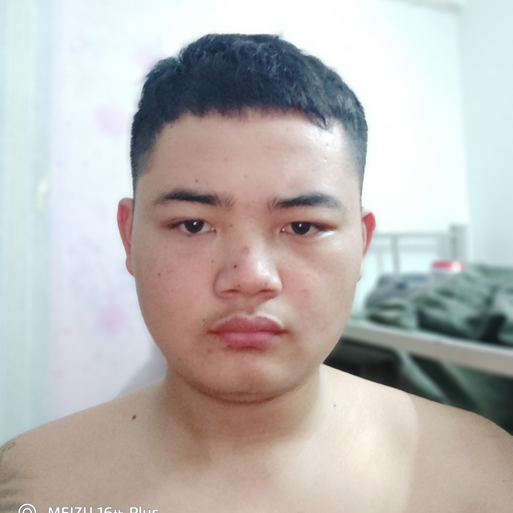 官锦龙的照片