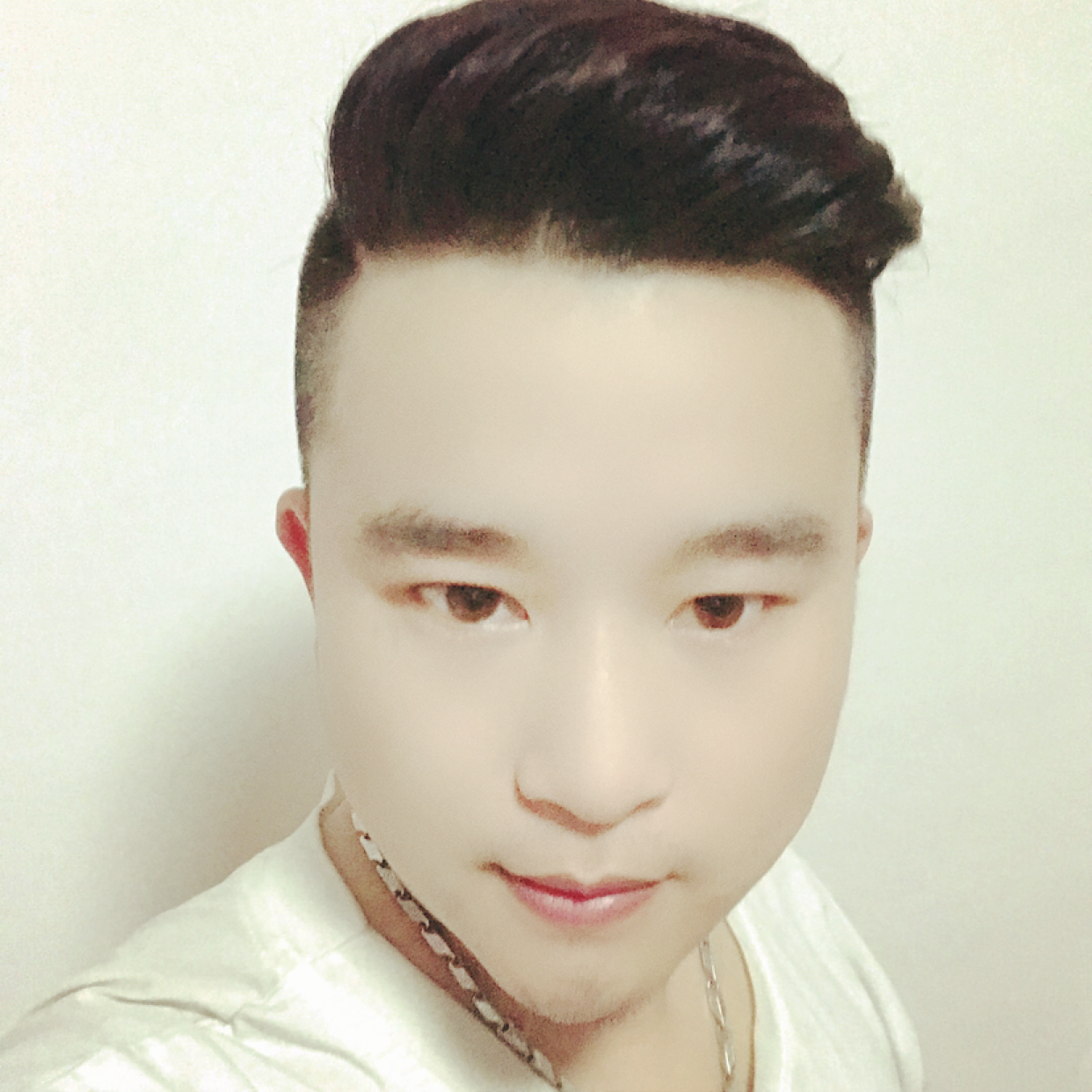 灯泡愿闪闪的照片