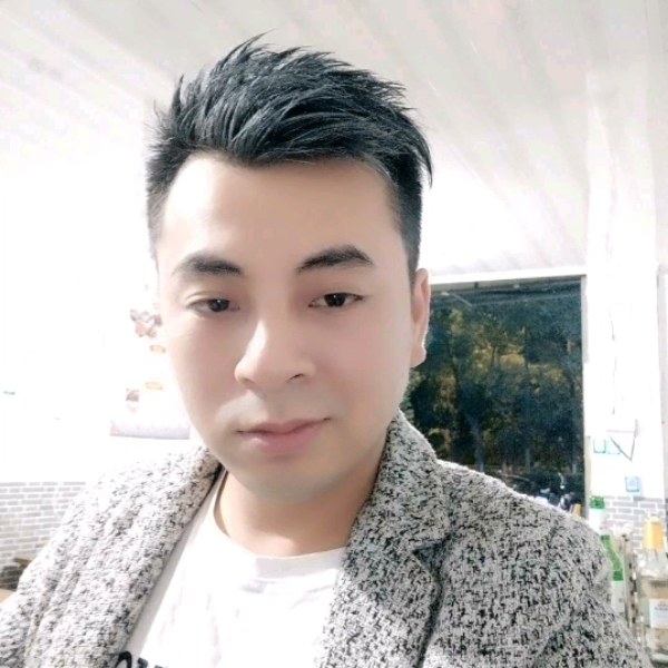 翅膀有犹豫的照片