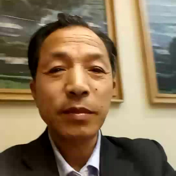 青栀靓丽的照片