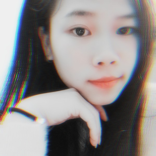 爱笑的女孩哭了的照片