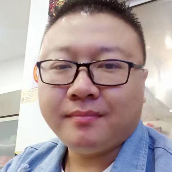 唐罗的照片