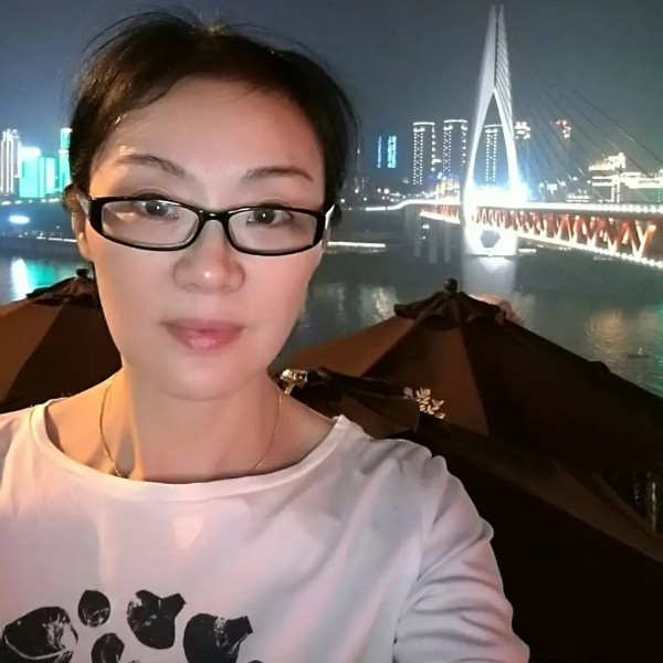 丁丁点点的照片