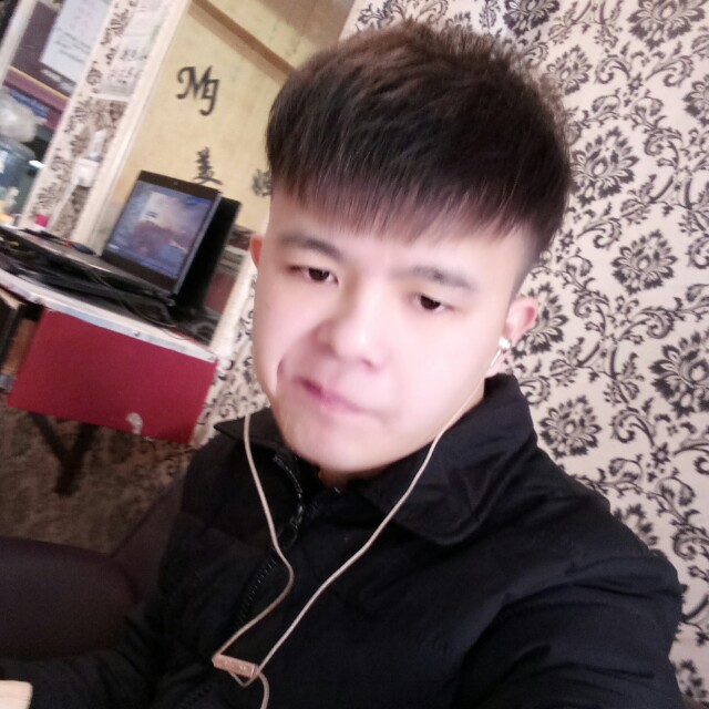 愤怒大树的照片
