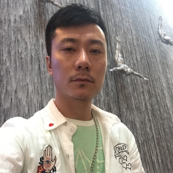 期待余生携手共行的照片
