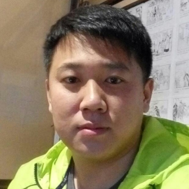 老迟到蹁跹巨人的照片