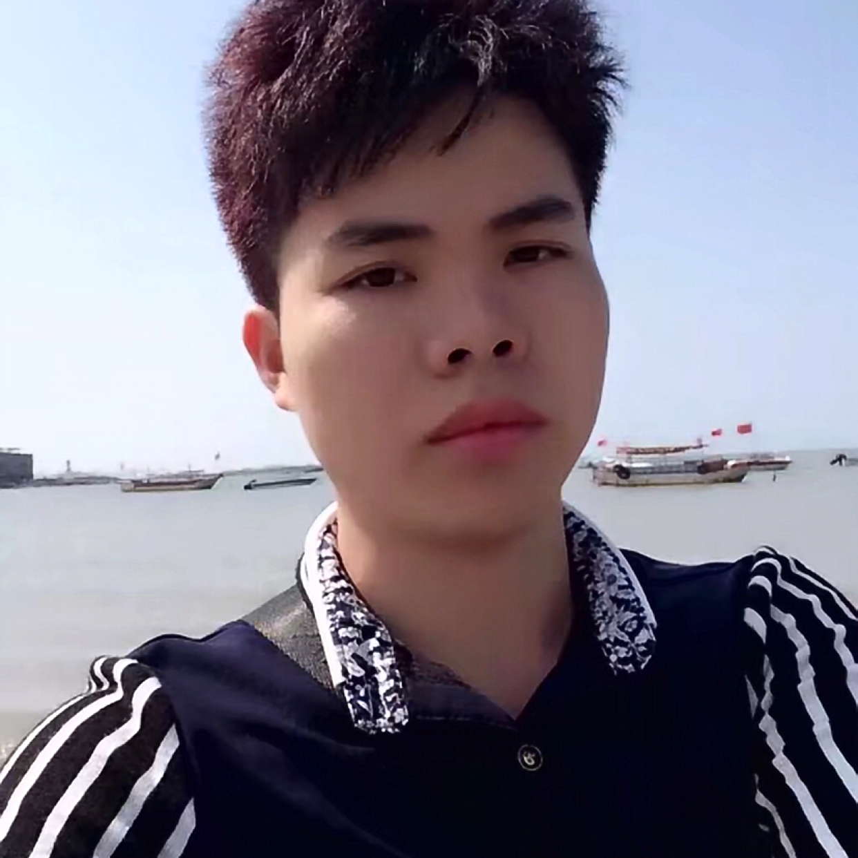 白开水悲凉的照片
