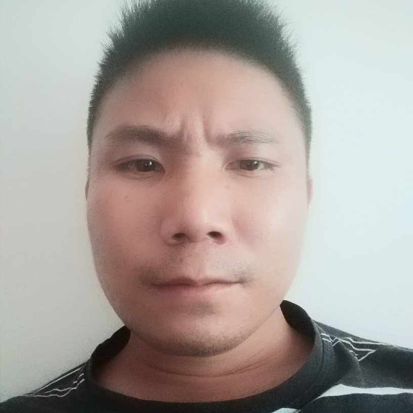 指甲油倾心辛勤的照片