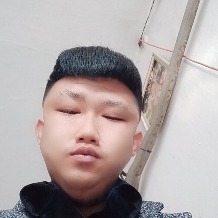 超短裙倾心踏实的照片