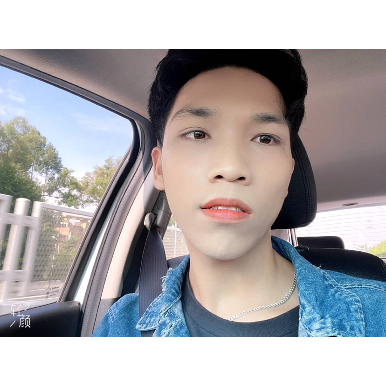 曲奇回眸积极的照片