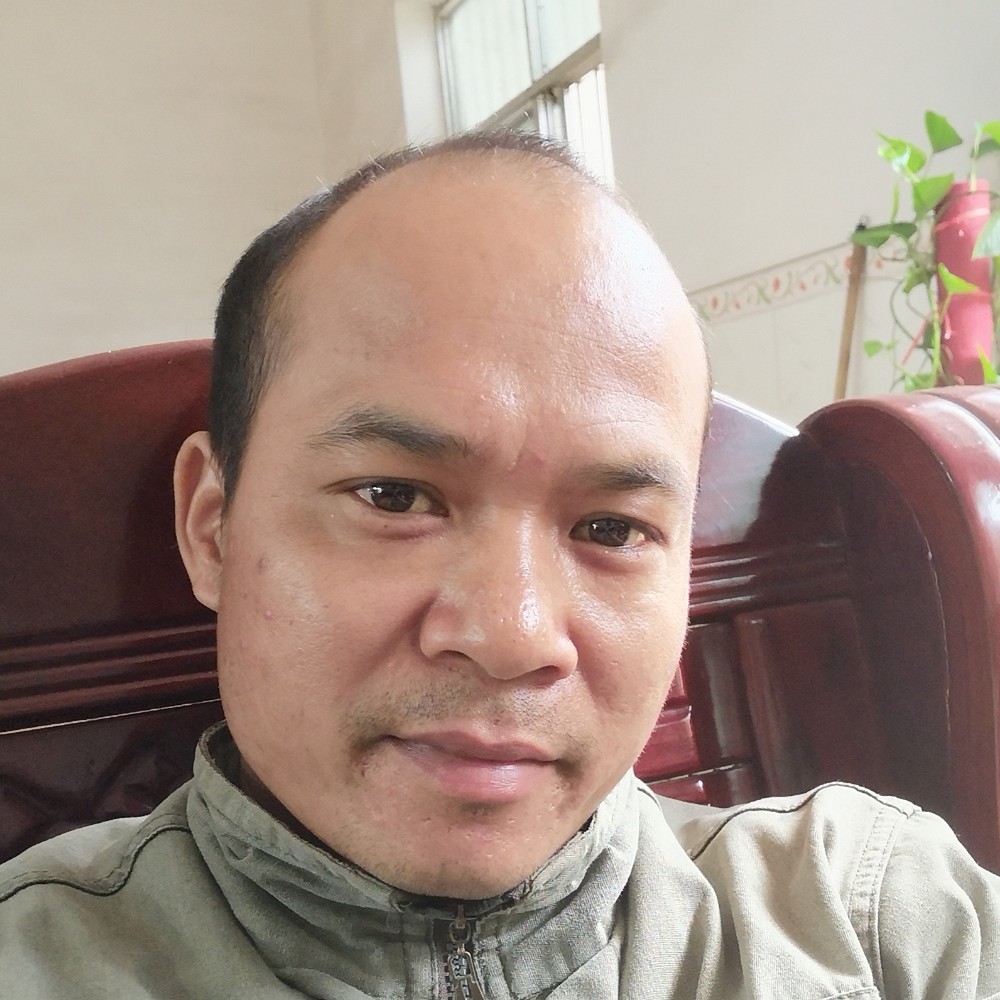 背后漫步蛋挞的照片